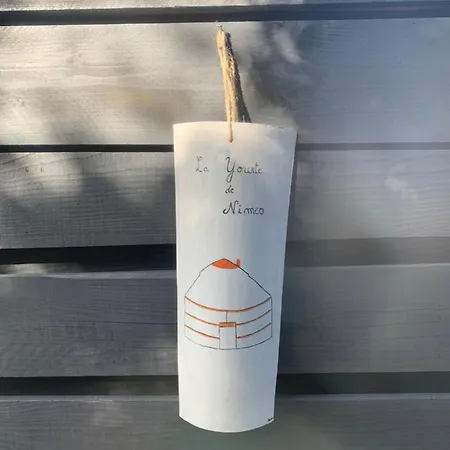 La Yourte De Nimes, Sauna, , Jacuzzi Piscine Et Aire De Jeux Privatif Affittacamere Caveirac