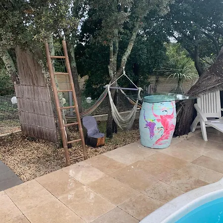 La Yourte De Nimes, , Piscine Bois 3* Caveirac