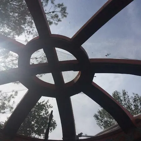 La Yourte De Nimes, Sauna, , Jacuzzi Piscine Et Aire De Jeux Privatif 4*