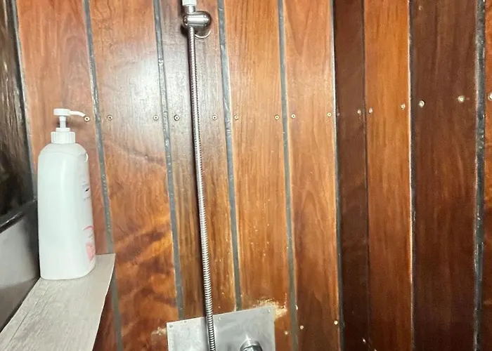 La Yourte De Nimes, Sauna, , Jacuzzi Piscine Et Aire De Jeux Privatif Гостевой дом 3*